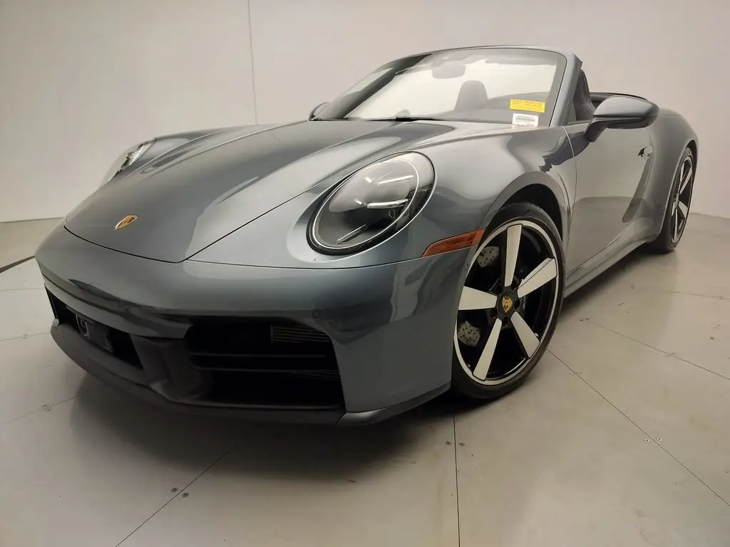 2025 Porsche 911 Carrera