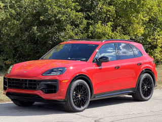 2026 Porsche Cayenne GTS's photo