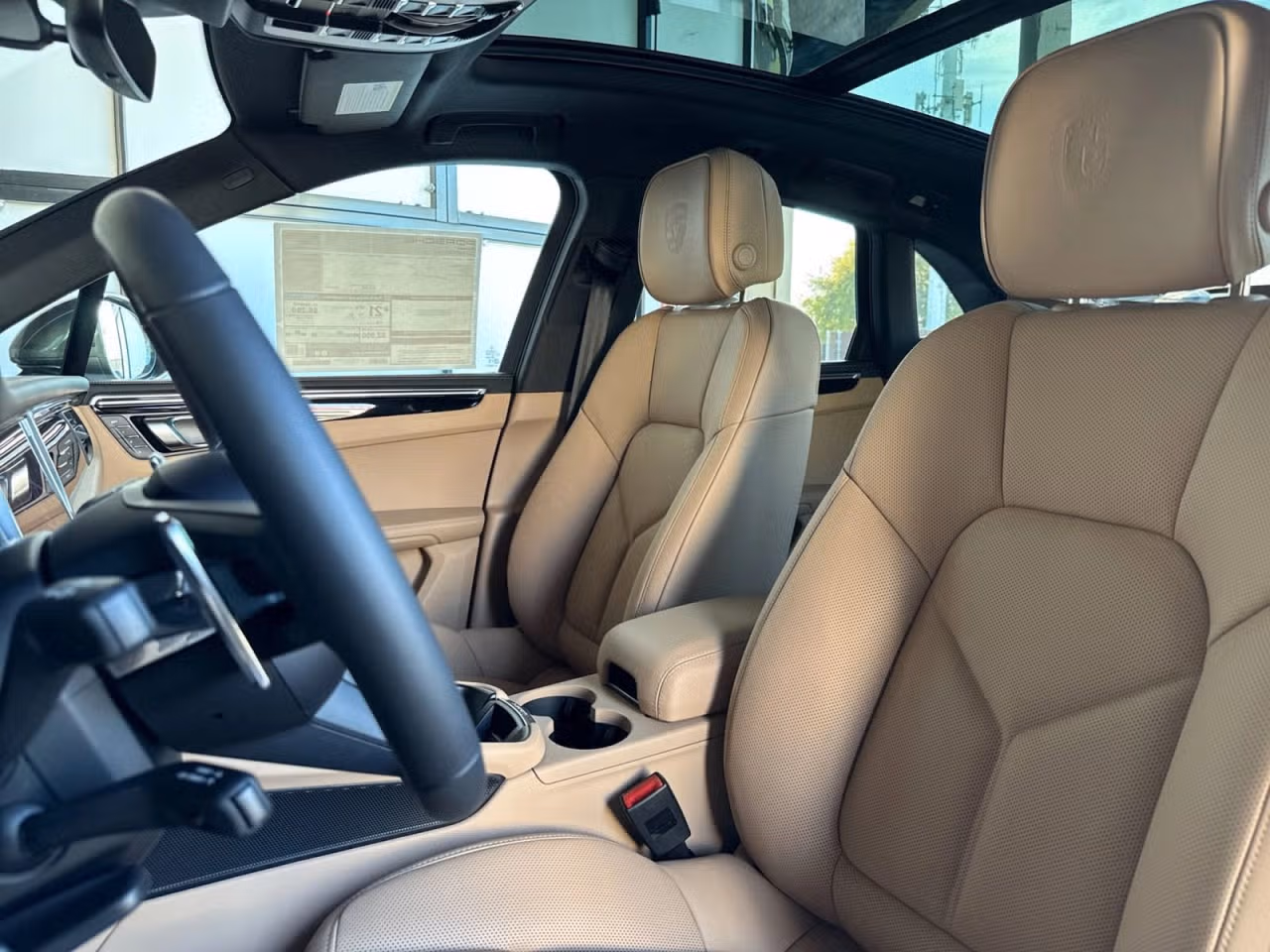 2026 Porsche Macan T - Photo 36