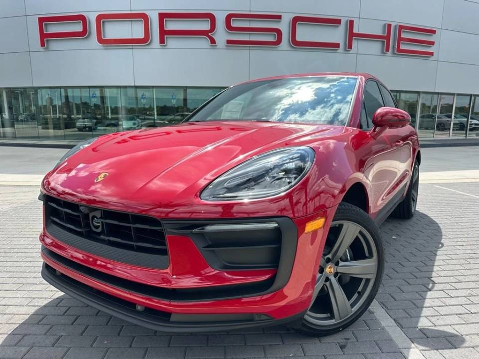 2026 Porsche Macan Base