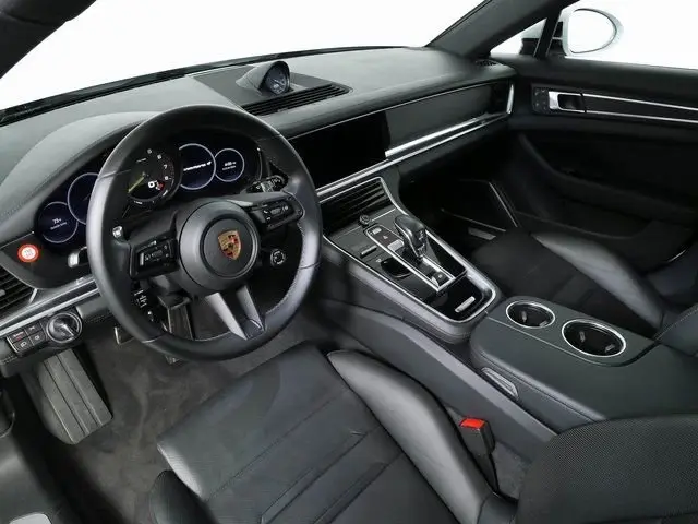 2023 Porsche Panamera 4 E-Hybrid - Photo 30