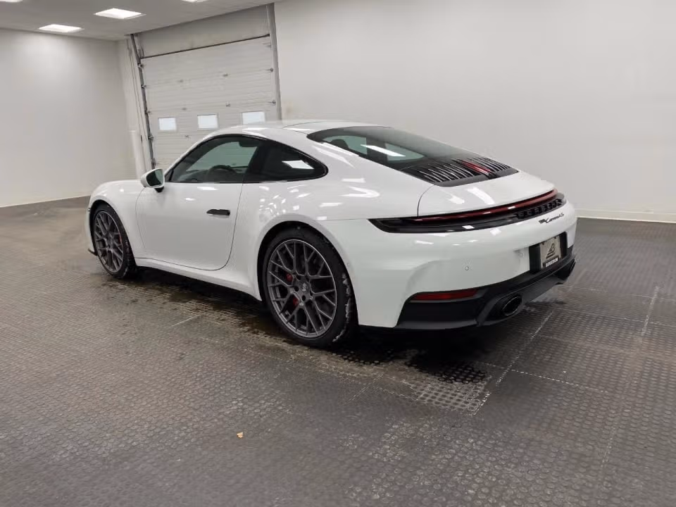 2026 Porsche 911 S - Photo 19