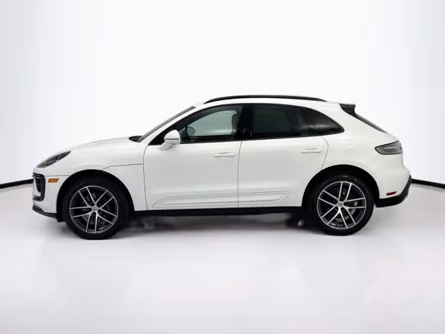 2025 Porsche Macan Base - Photo 10