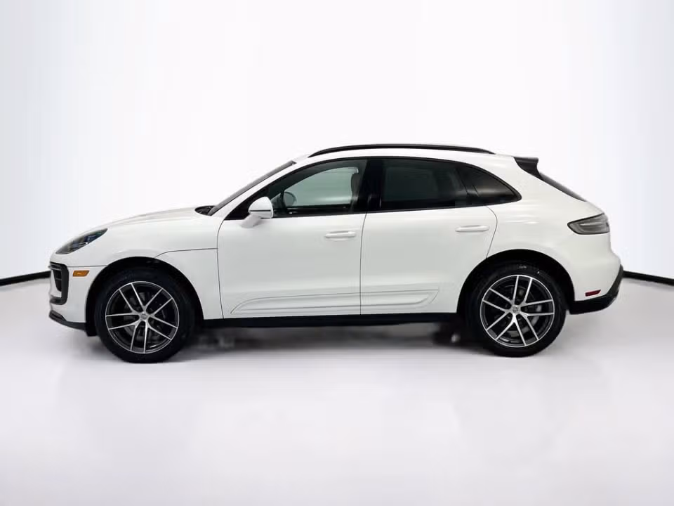 2025 Porsche Macan Base - Photo 11