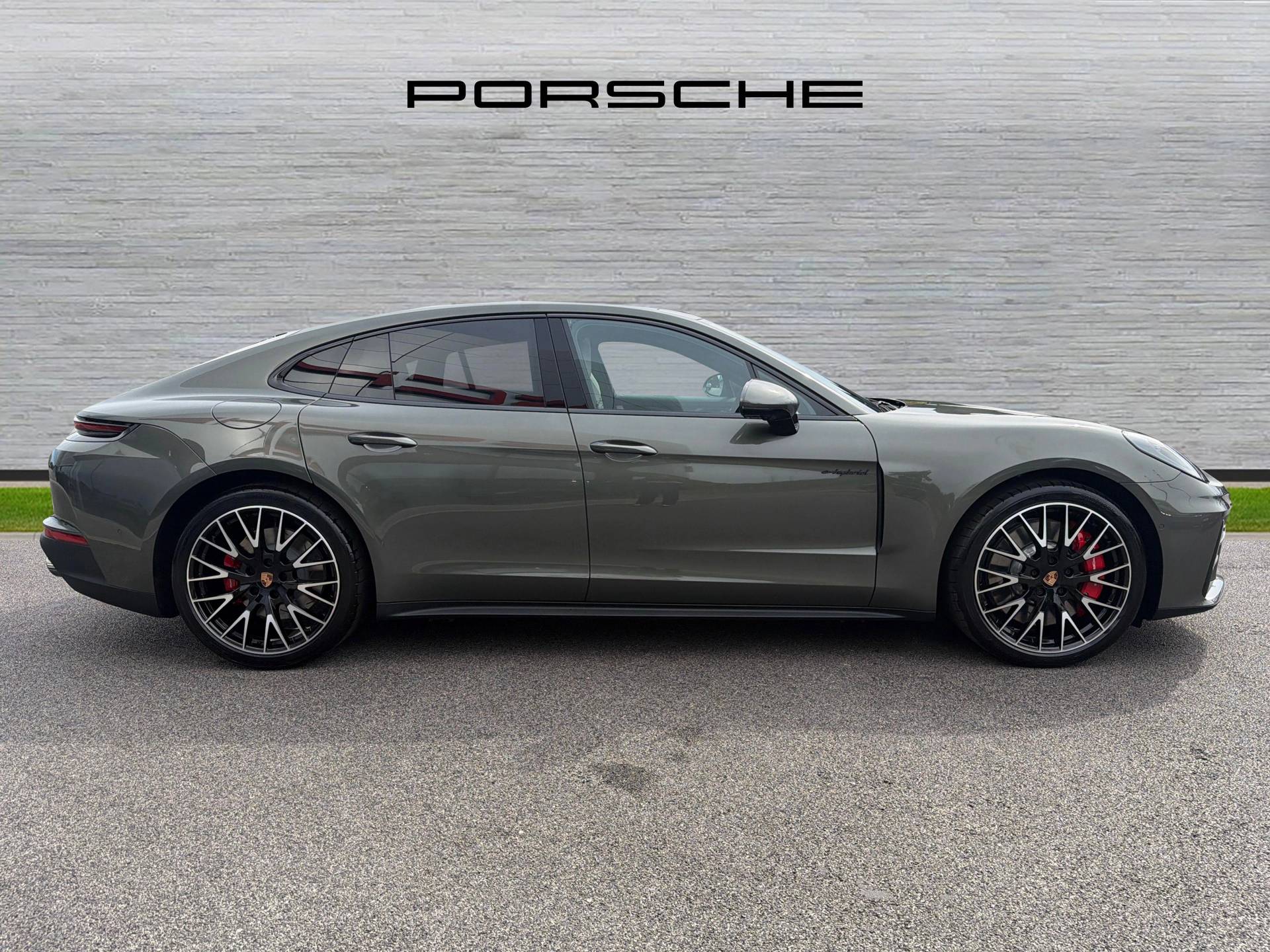 Panamera 4S E-Hybrid, photo 2 of 45