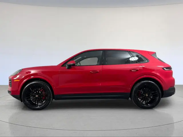 2026 Porsche Cayenne S - Photo 14