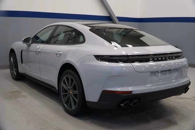 2026 Porsche Panamera Base - Photo 19