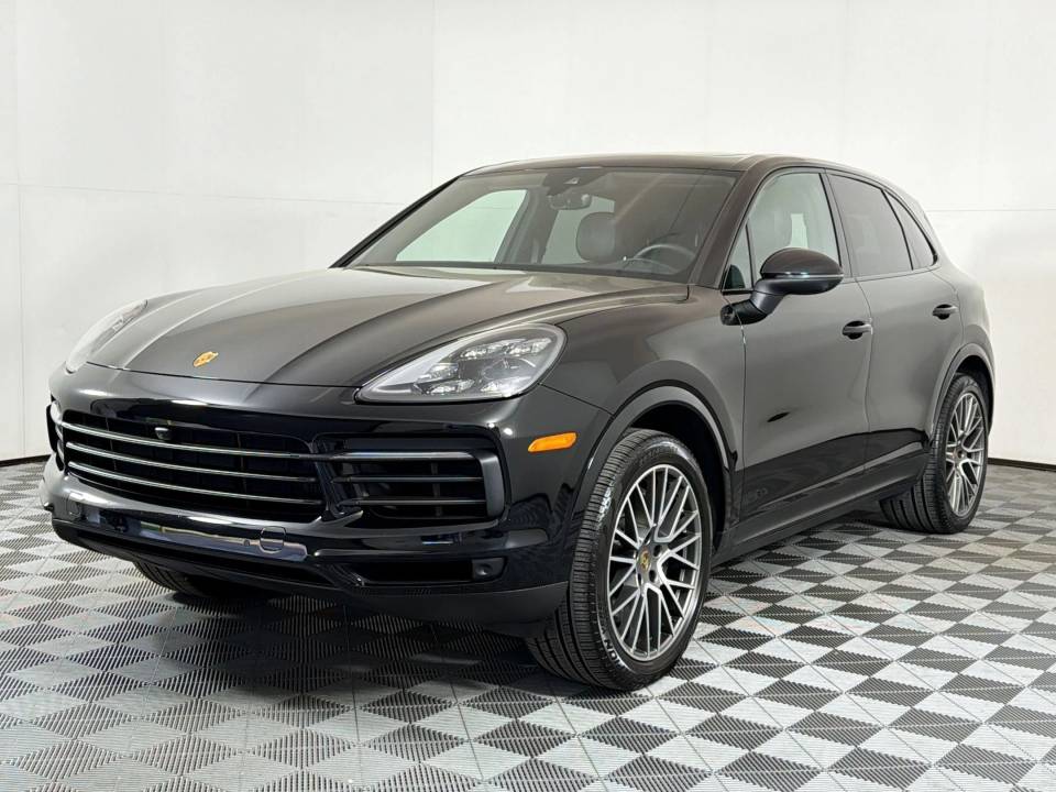 2022 Porsche Cayenne Platinum Edition