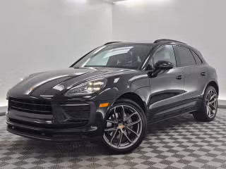 2022 Porsche Macan -'s photo