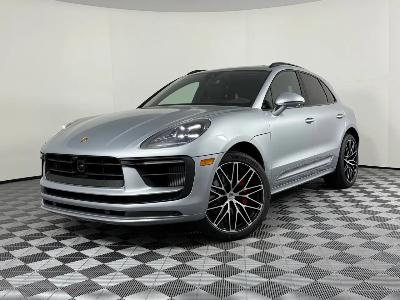 2026 Porsche Macan S - Photo 8