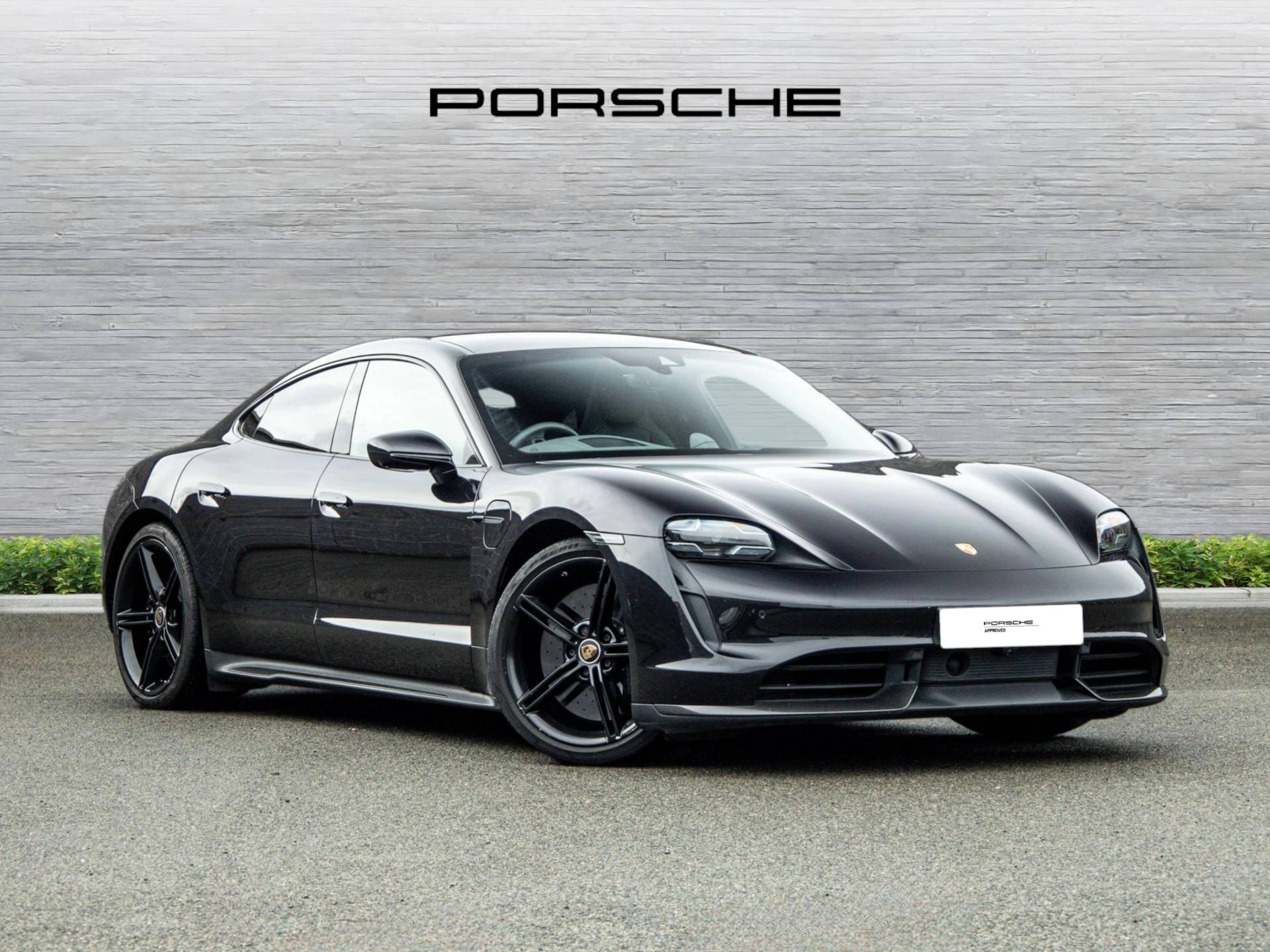 Taycan Turbo S, photo 1 of 37