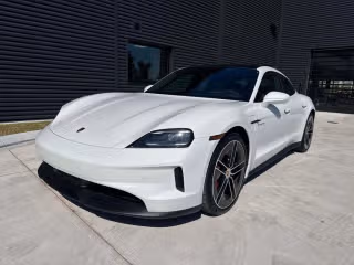 2025 Porsche Taycan 4S's photo