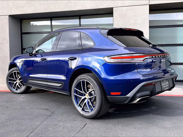 2026 Porsche Macan - Photo 18