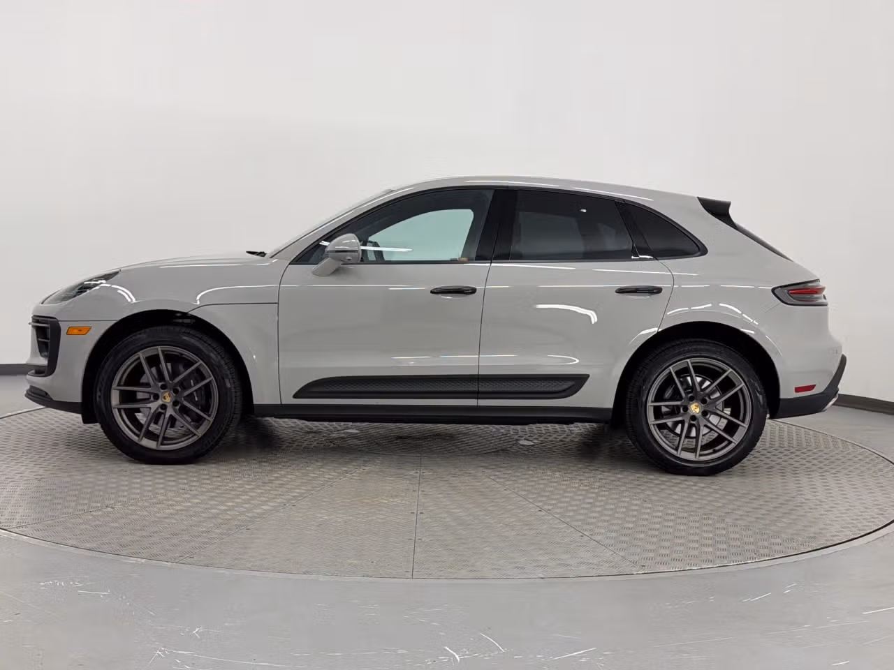 2026 Porsche Macan Base - Photo 12