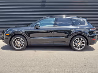 2025 Porsche Cayenne Base - Photo 9