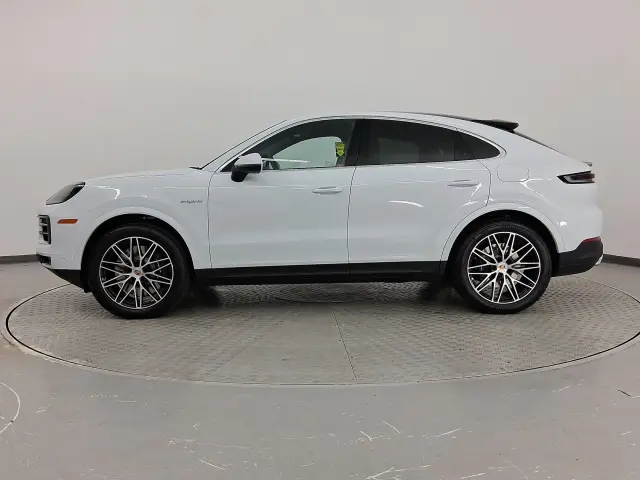 2026 Porsche Cayenne Coupe E-Hybrid - Photo 14
