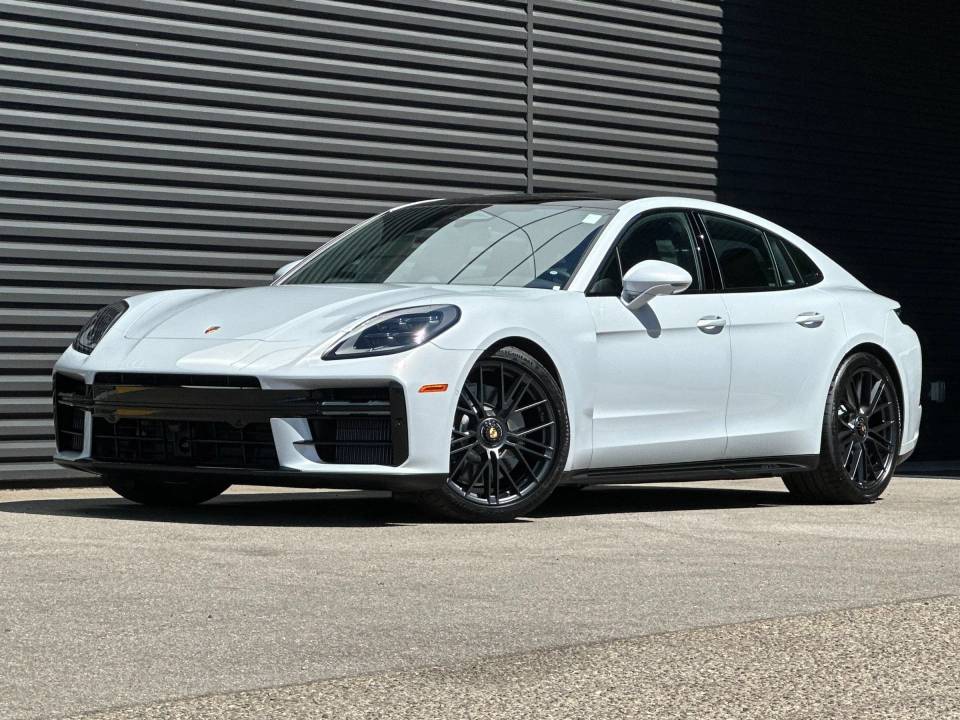 2026 Porsche Panamera