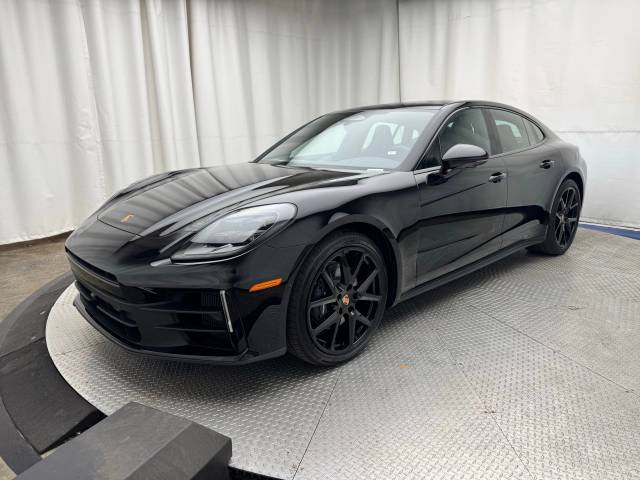 2026 Porsche Panamera 4