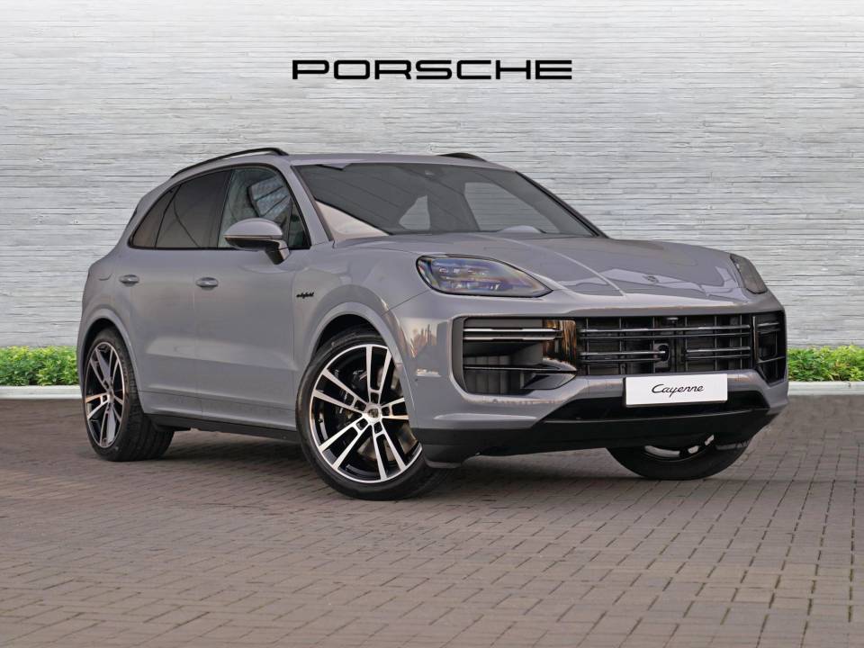 2026 PORSCHE CAYENNE