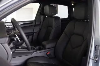 2026 Porsche Macan - Photo 37
