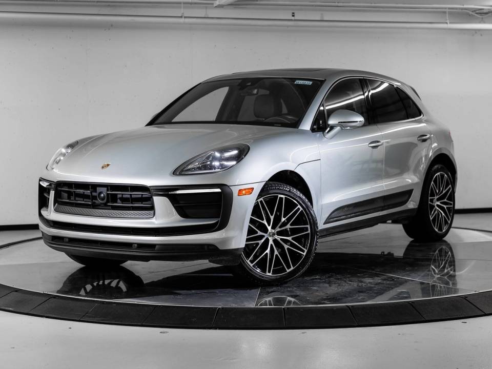 2025 Porsche Macan Base