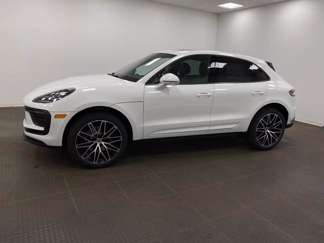 2026 Porsche Macan Base - Photo 12