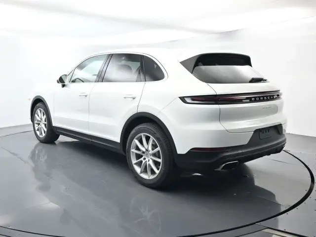 2024 Porsche Cayenne Base - Photo 22