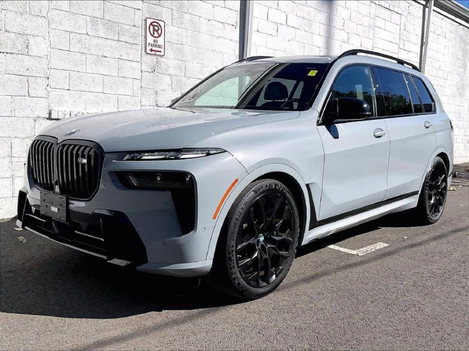 2024 BMW X7 M60i