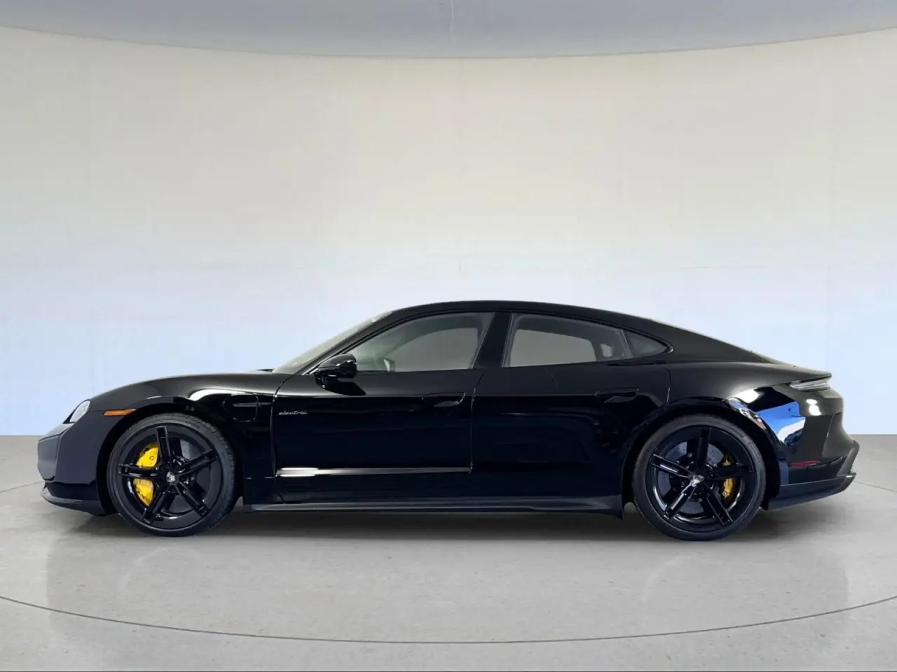2026 Porsche Taycan Turbo S - Photo 16