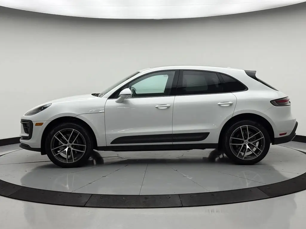 2026 Porsche Macan Base - Photo 16