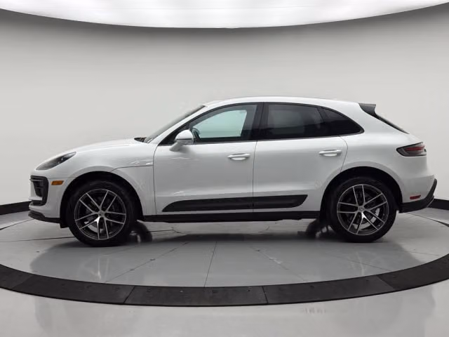 2026 Porsche Macan Base - Photo 10