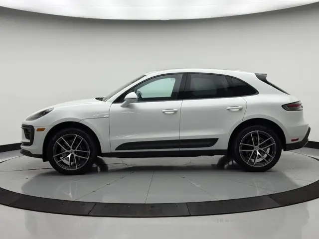 2026 Porsche Macan Base - Photo 14