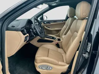 2025 Porsche Macan Base - Photo 37
