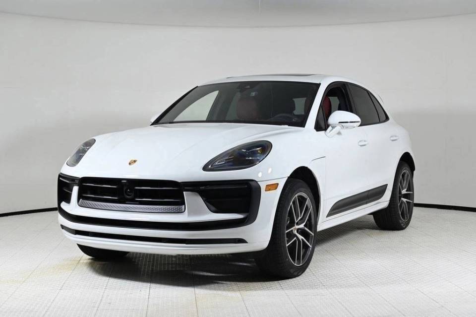 2025 Porsche Macan