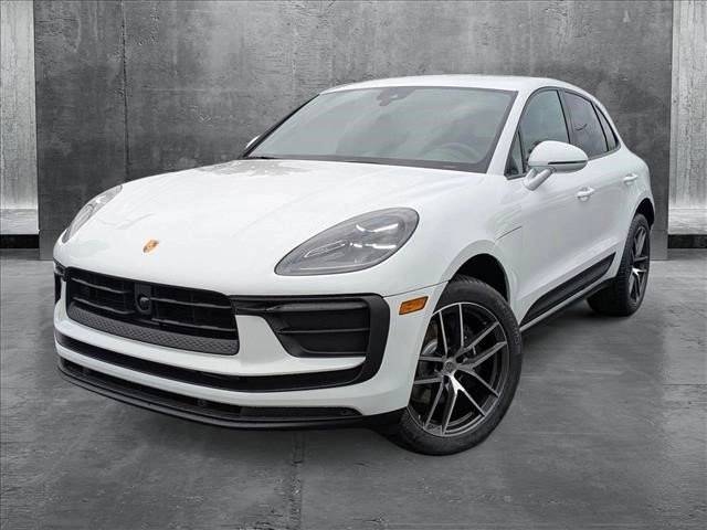 2025 Porsche Macan T