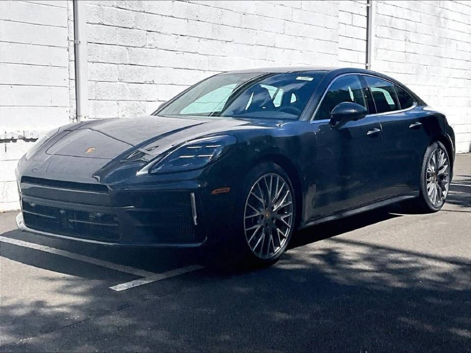 2026 Porsche Panamera Base