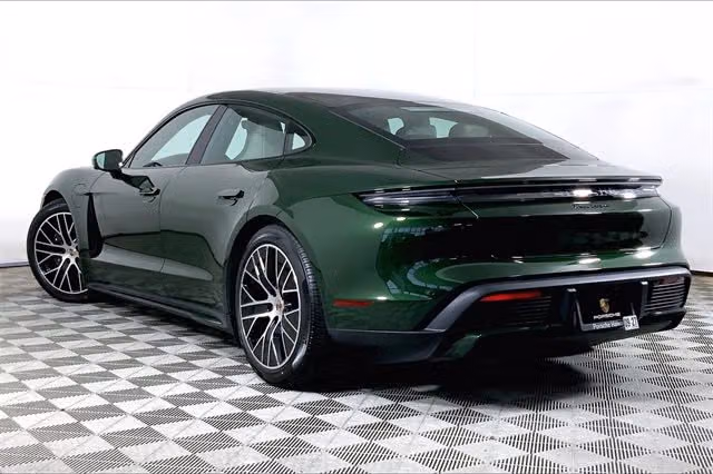 2025 Porsche Taycan Base - Photo 18