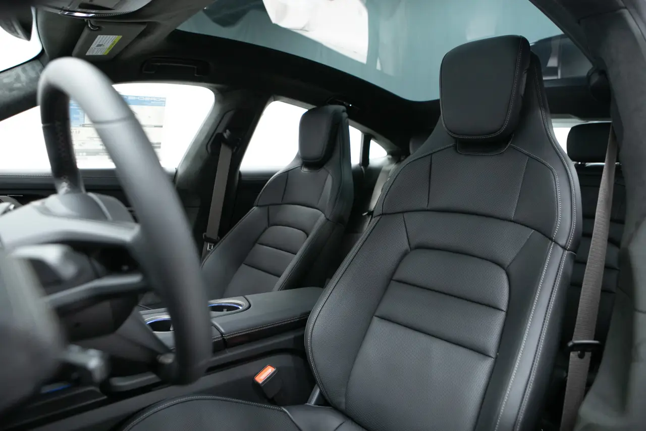 2026 Porsche Taycan Turbo - Photo 40
