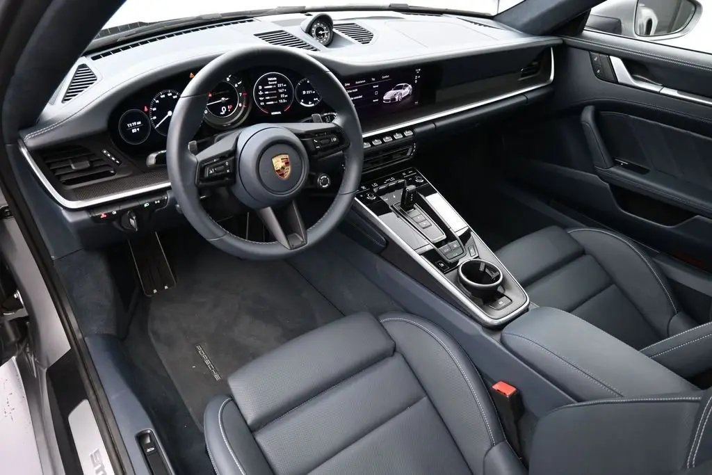 2025 Porsche 911 Turbo S - Photo 32