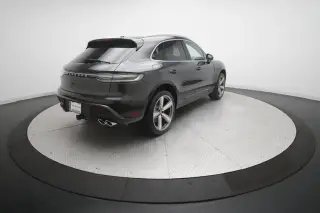 2026 Porsche Macan T - Photo 21
