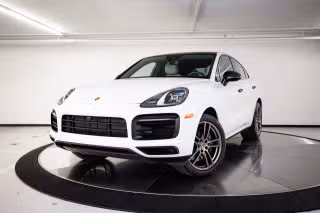 2023 Porsche Cayenne Platinum Edition's photo