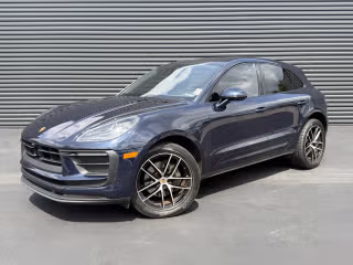 2023 Porsche Macan T's photo