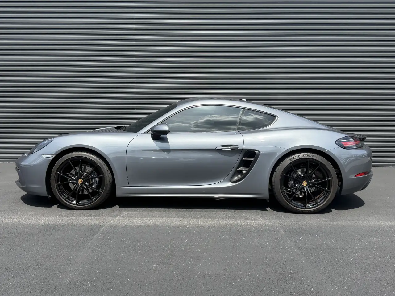 2025 Porsche 718 16