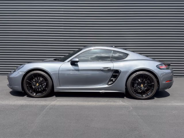 2025 Porsche 718 10