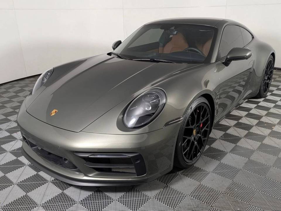 2024 Porsche 911 GTS