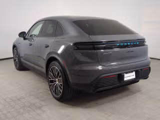 2026 Porsche Macan Base - Photo 17