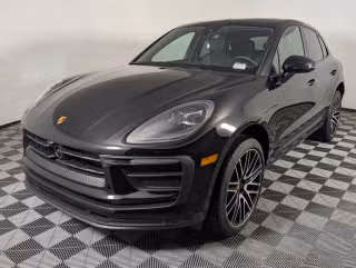2026 Porsche Macan -'s photo