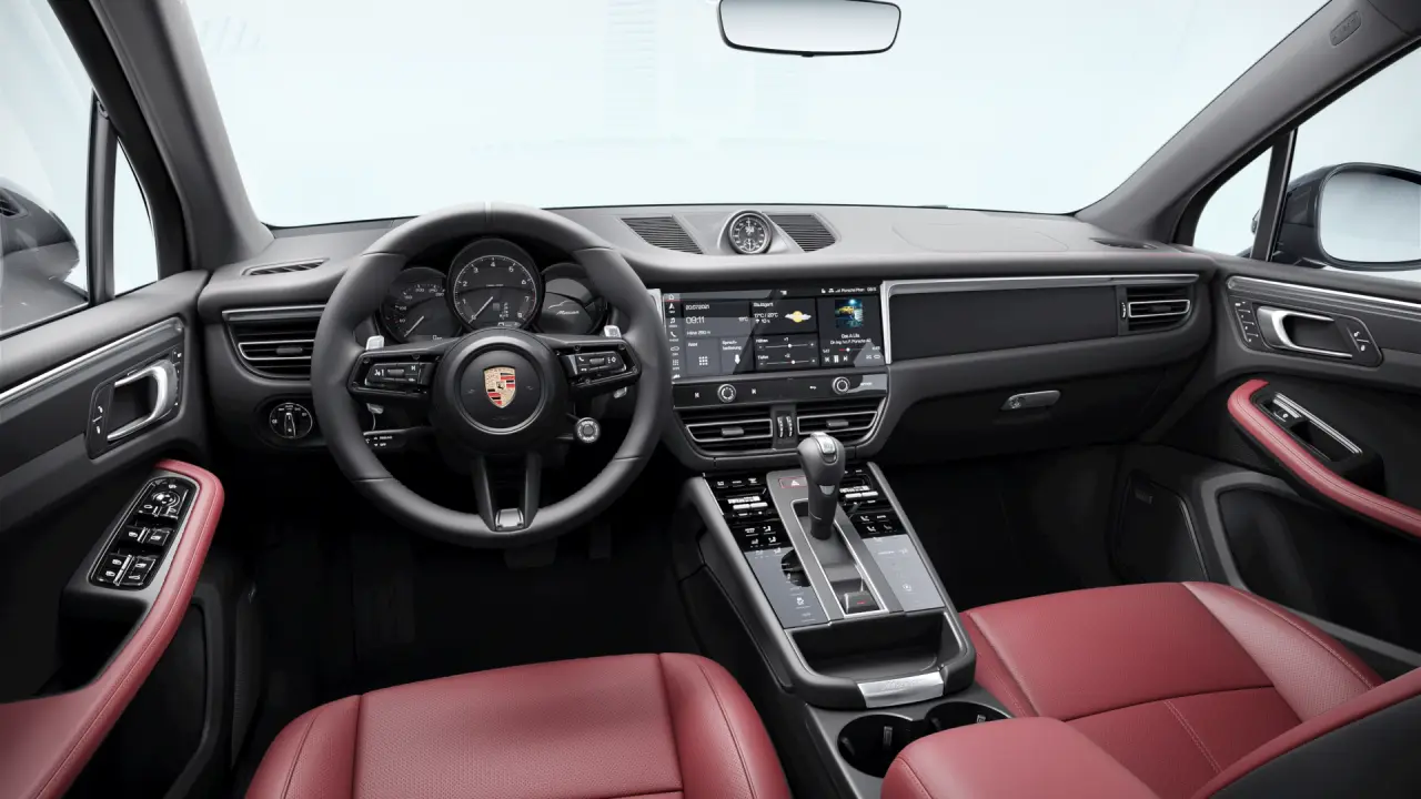 2026 Porsche Macan - Photo 32