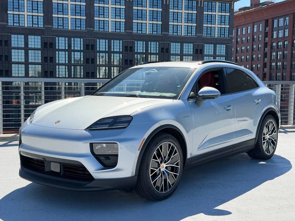 2026 Porsche Macan