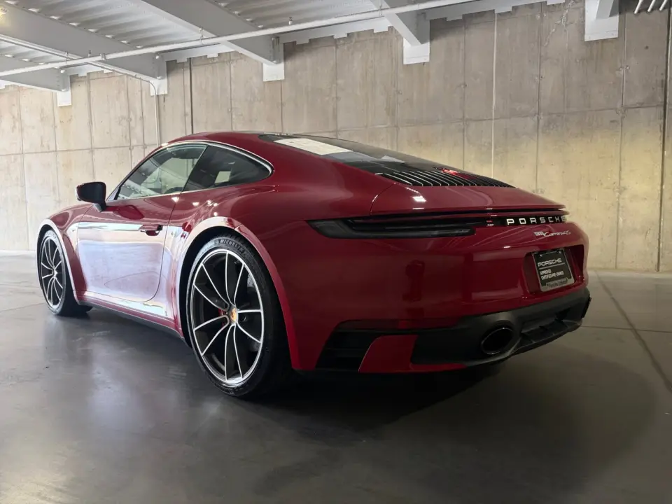 2024 Porsche 911 - Photo 23